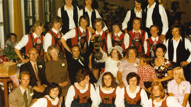 1973-08-24+Schuhplattler+in+Holland%2c+Hotel+Beijering