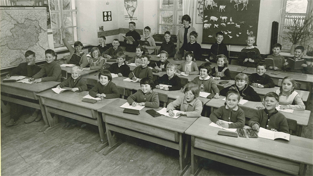 Schuljahr+1964%2f1965+mit+Lehrerin+Croce+Brigitte
